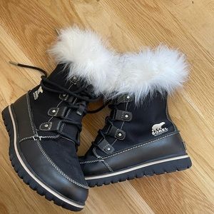 Sorel waterproof snow boots!!